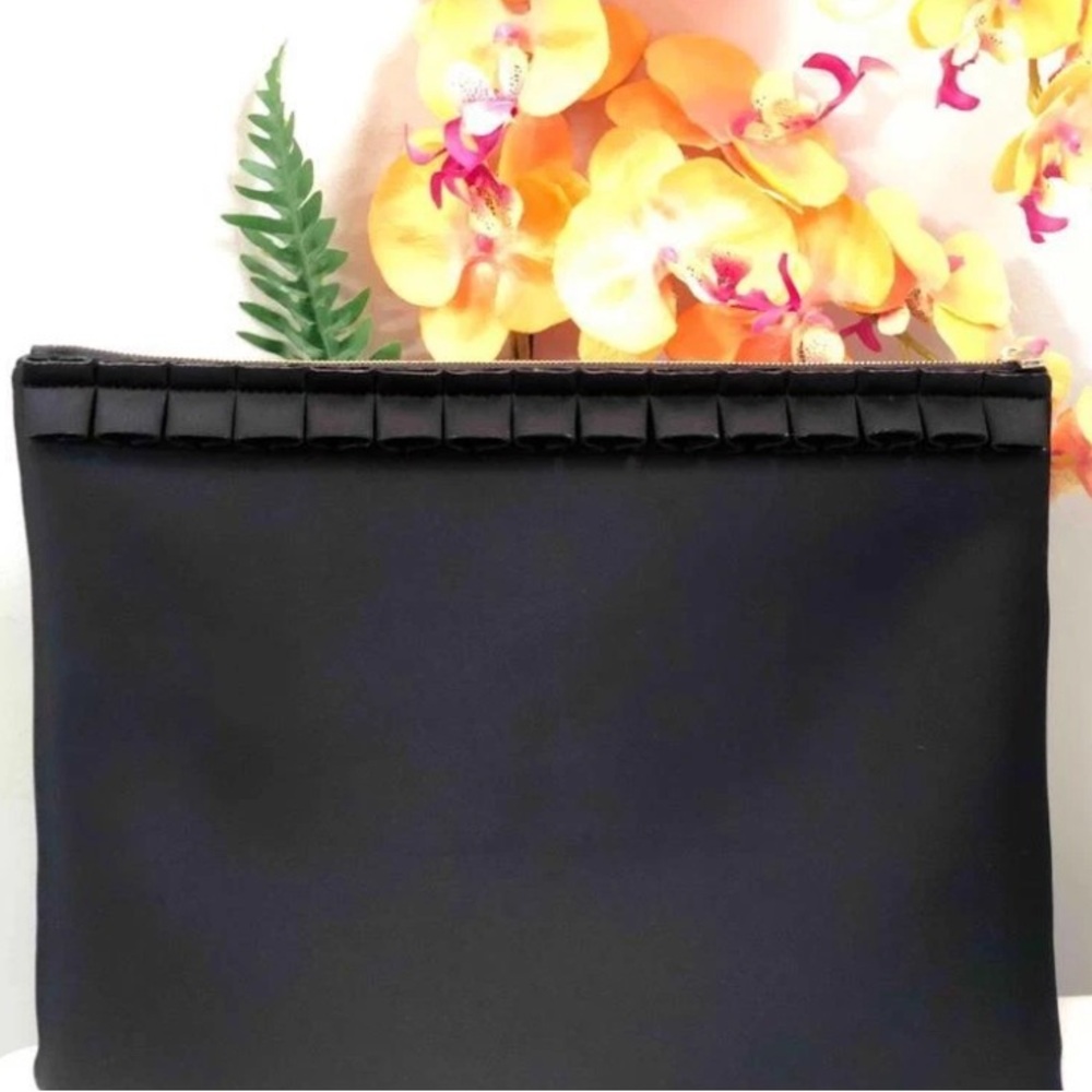 Ted Baker Black Ruffle Extra Large Zipper Tote Laptop/ Cosmetic Pouch NEW - Picture 4 of 12